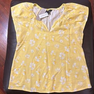NEW NWT Banana Republic - Size XXS yellow flowy blouse - flower print